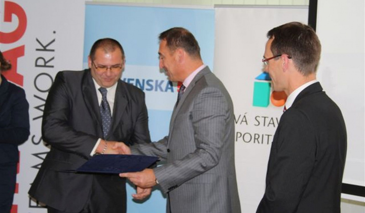 6. fotografia fotogalérie Odovzdávanie mimoriadnej vecnej ceny za bytovku 8.6.2016