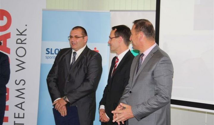 8. fotografia fotogalérie Odovzdávanie mimoriadnej vecnej ceny za bytovku 8.6.2016