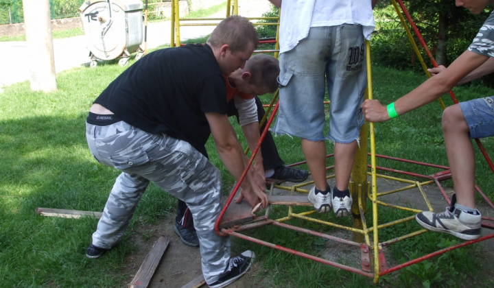 2. fotografia fotogalérie Oprava detského ihriska