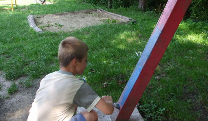 10. fotografia fotogalérie Oprava detského ihriska