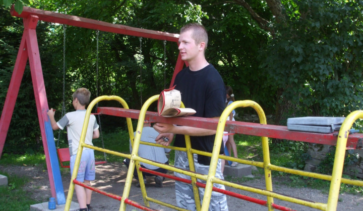 12. fotografia fotogalérie Oprava detského ihriska