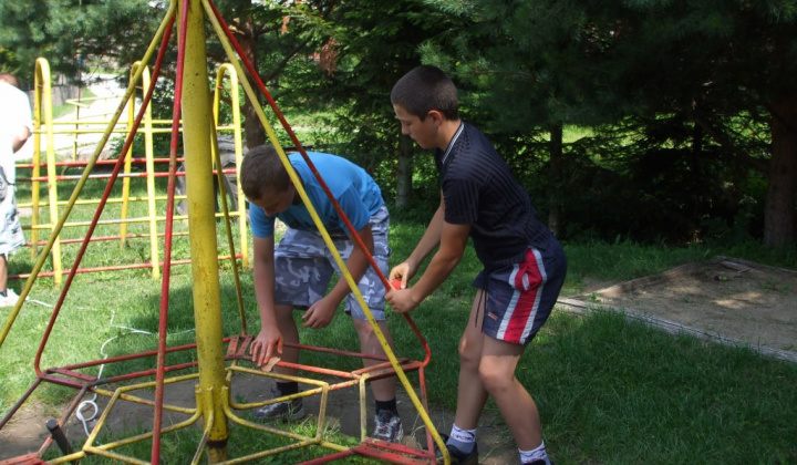 18. fotografia fotogalérie Oprava detského ihriska