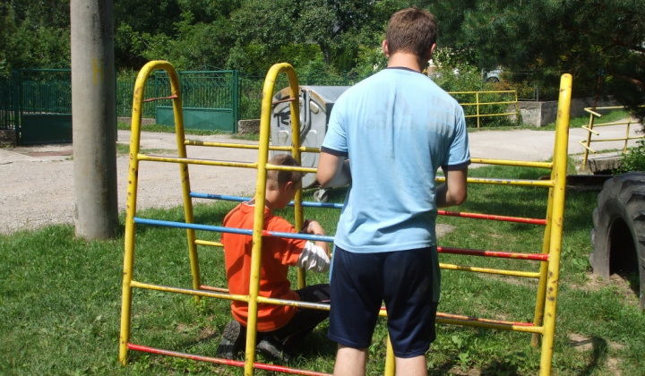 22. fotografia fotogalérie Oprava detského ihriska