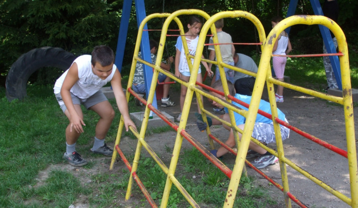 24. fotografia fotogalérie Oprava detského ihriska